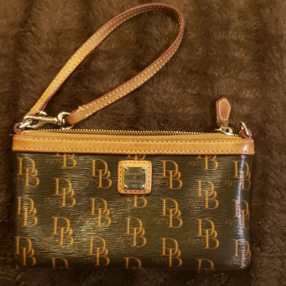 Dooney & Bourke Wristlet